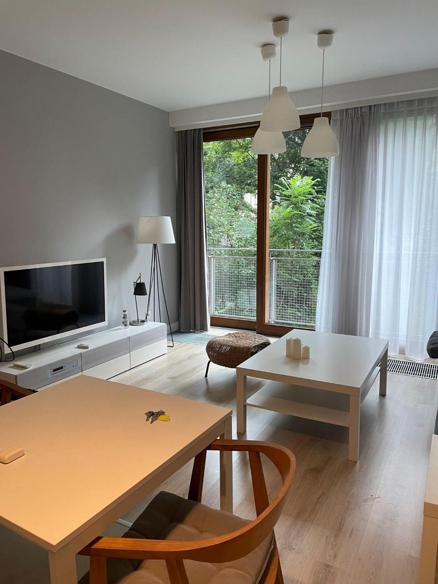 Center - With Free Parking Apartament